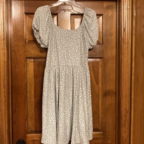 XXL Junior or XL Women’s No Boundaries Sage/White Floral Stretch High Low Dress - Picture 5 of 15